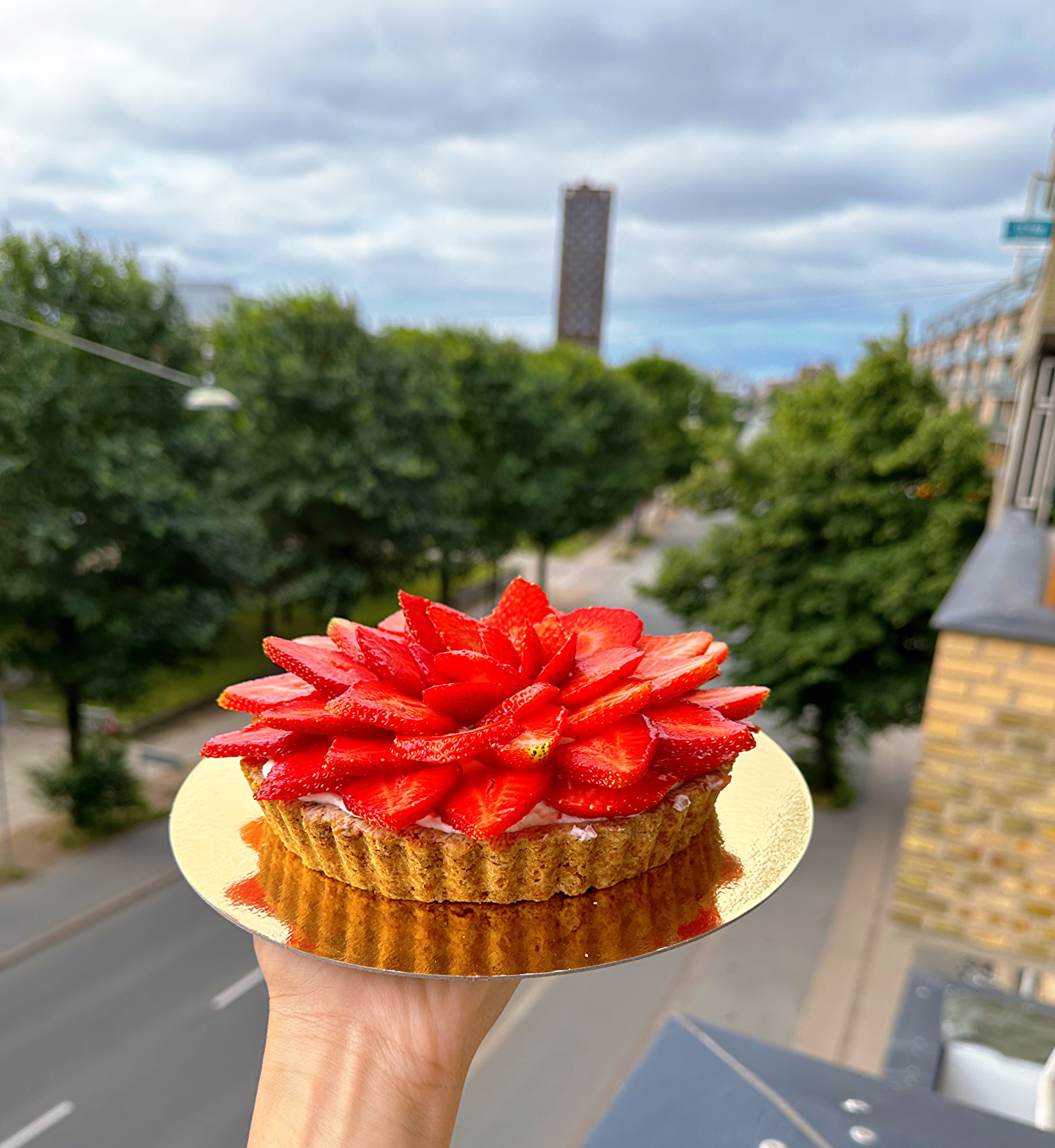 Strawberry & Dulce de Leche Pie